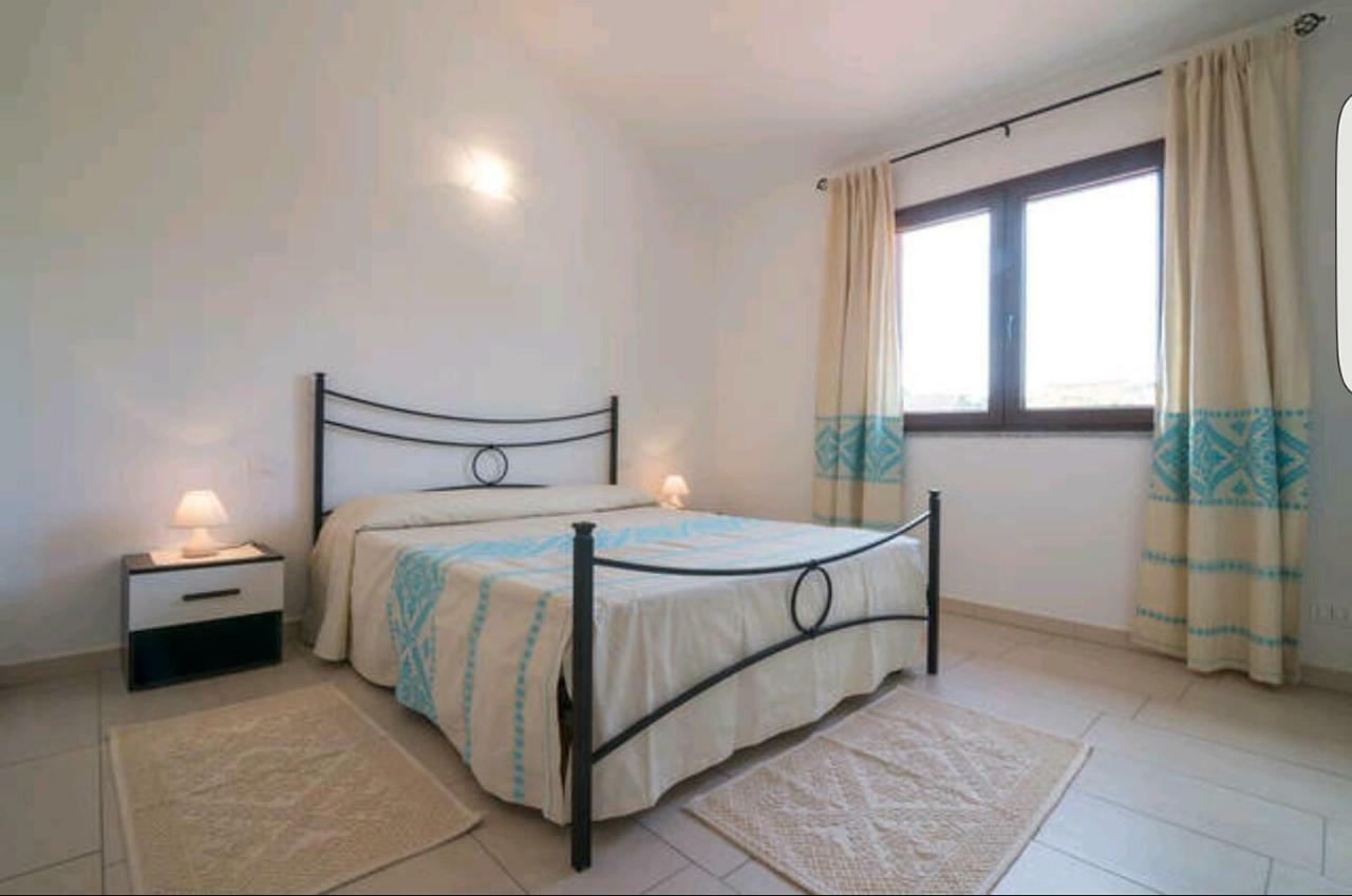 Il Girasole Bed & Breakfast Domus De Maria Luaran gambar
