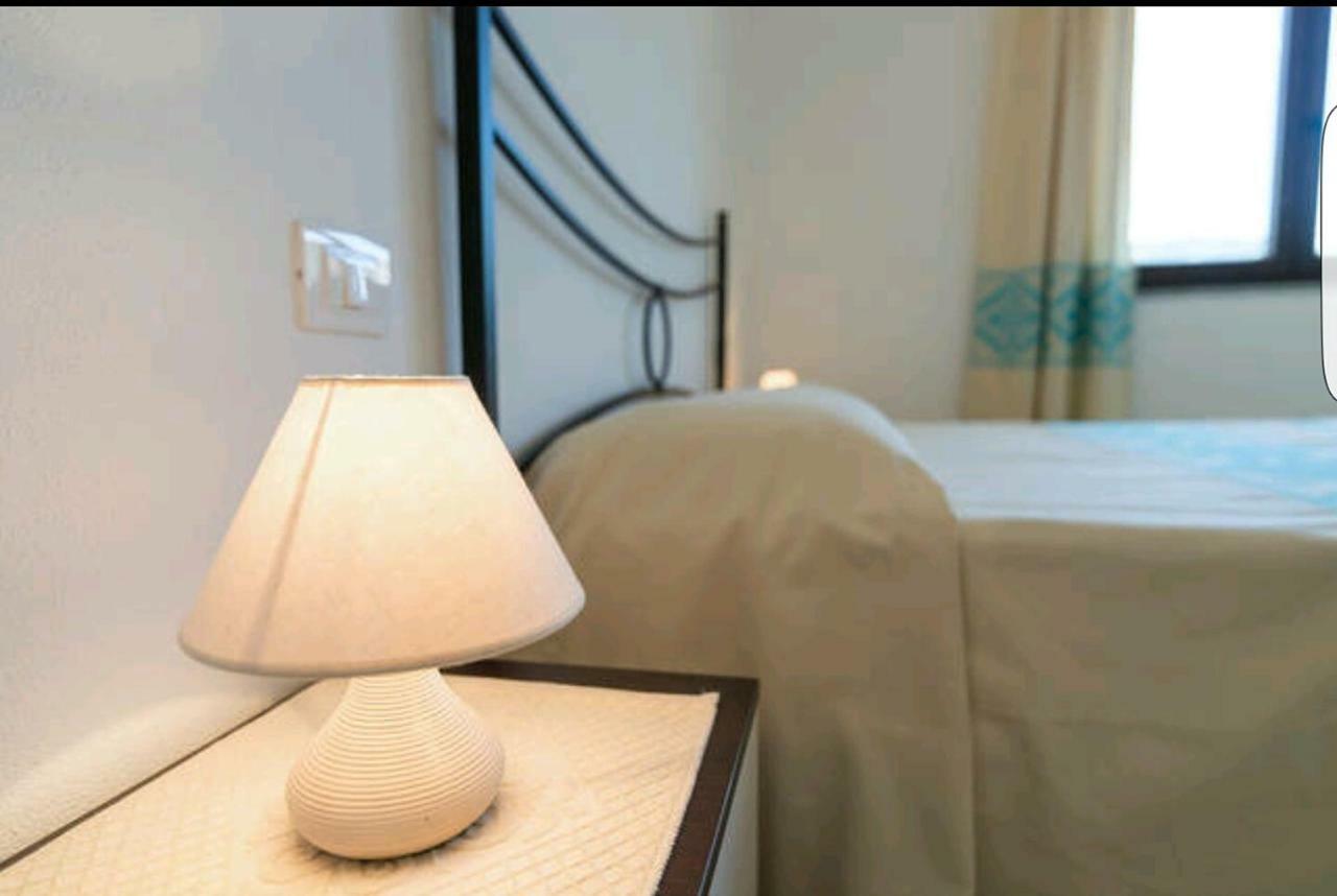 Il Girasole Bed & Breakfast Domus De Maria Luaran gambar