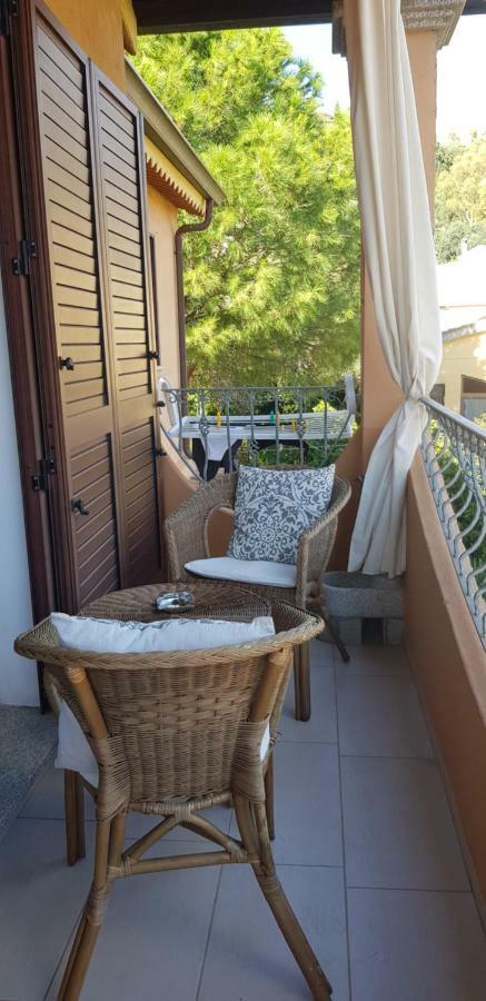 Il Girasole Bed & Breakfast Domus De Maria Luaran gambar